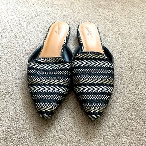 Pointed toe mules